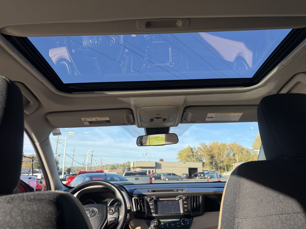 2017 Toyota Rav4 Image 19