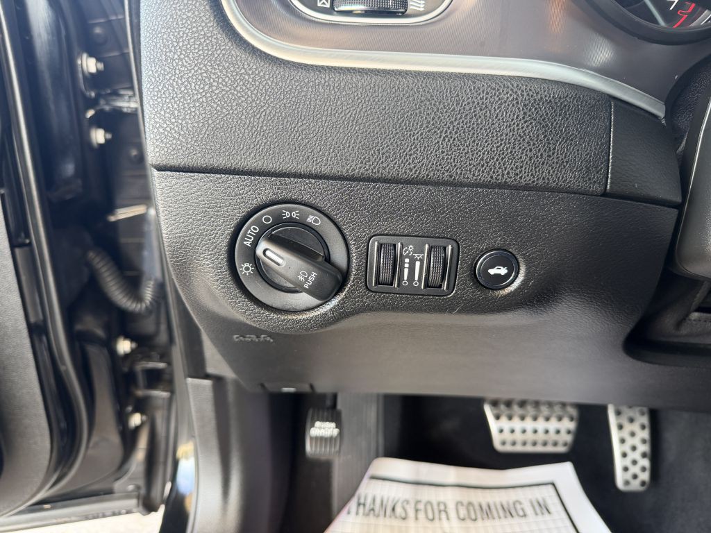 2022 Dodge Charger Image 12