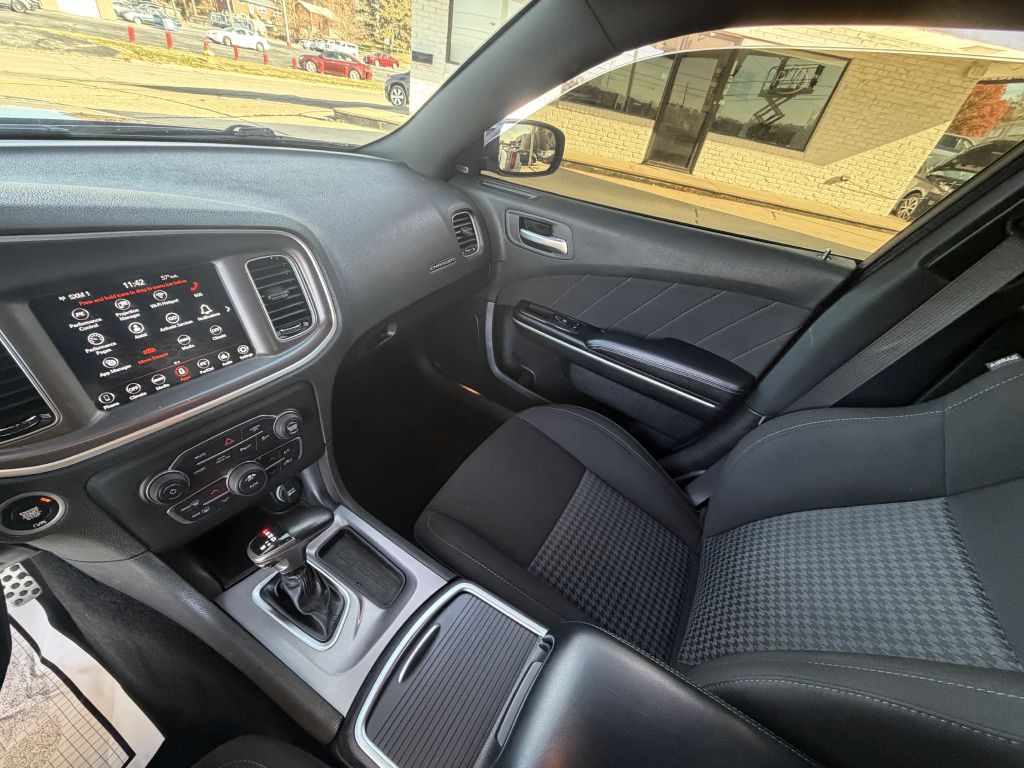 2022 Dodge Charger Image 18