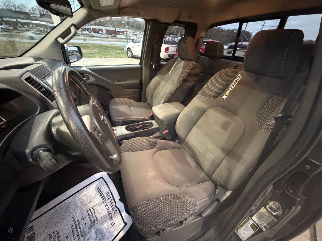 2016 Nissan Frontier Image 10