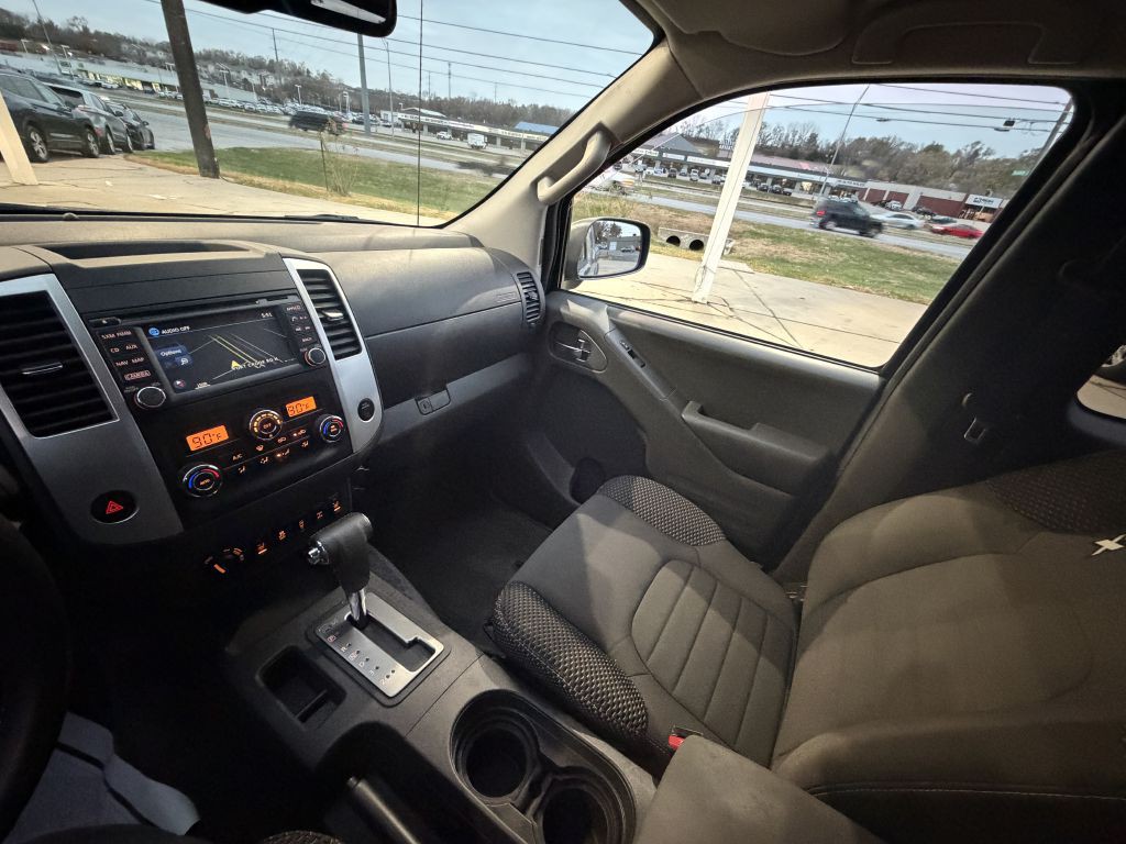 2016 Nissan Frontier Image 18