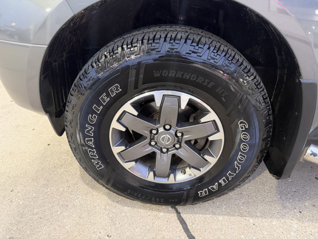 2016 Nissan Frontier Image 19