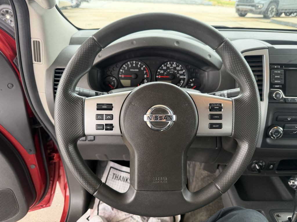 2015 Nissan Frontier Image 14