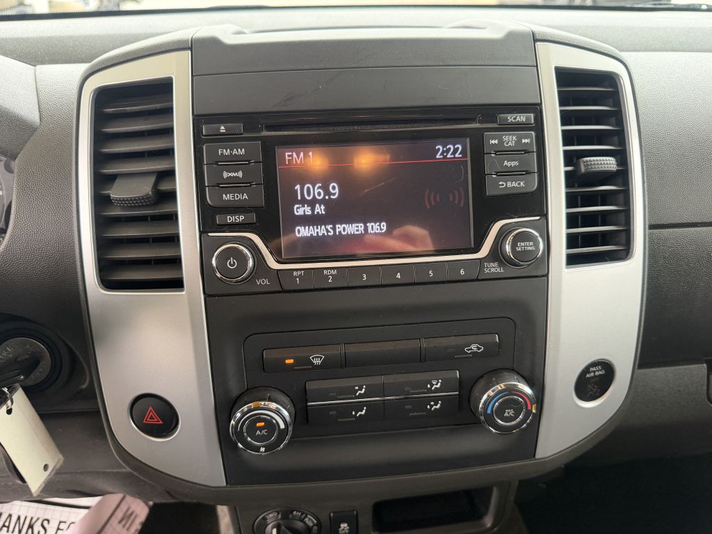 2015 Nissan Frontier Image 16