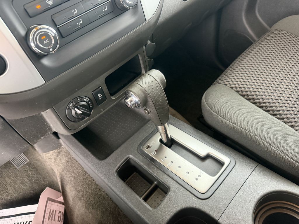 2015 Nissan Frontier Image 17
