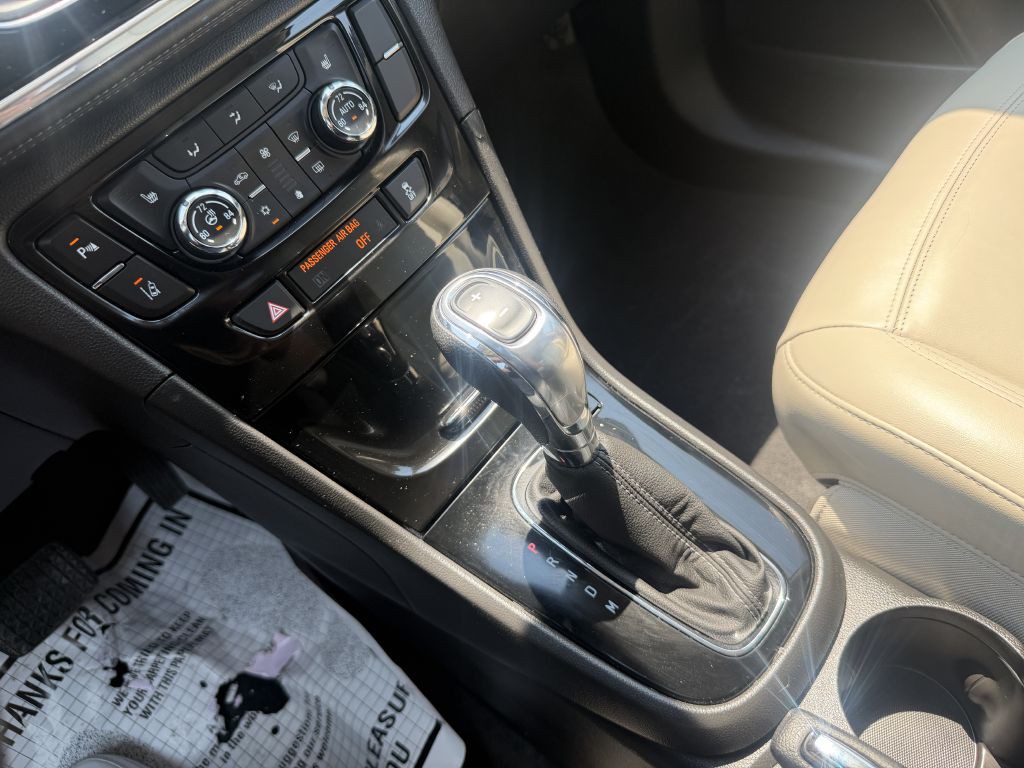 2017 Buick Enclave Image 16