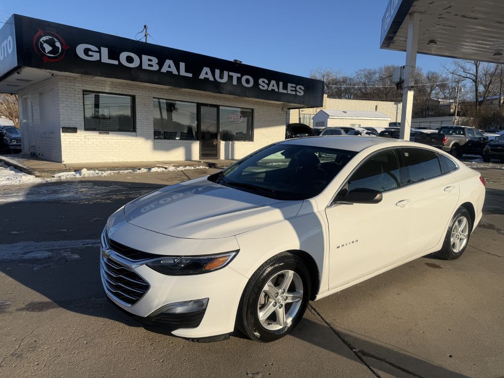 2023 Chevrolet Malibu Image 1