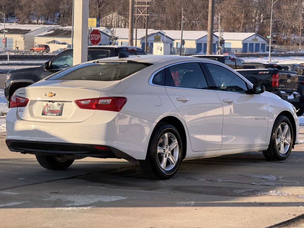 2023 Chevrolet Malibu Image 8