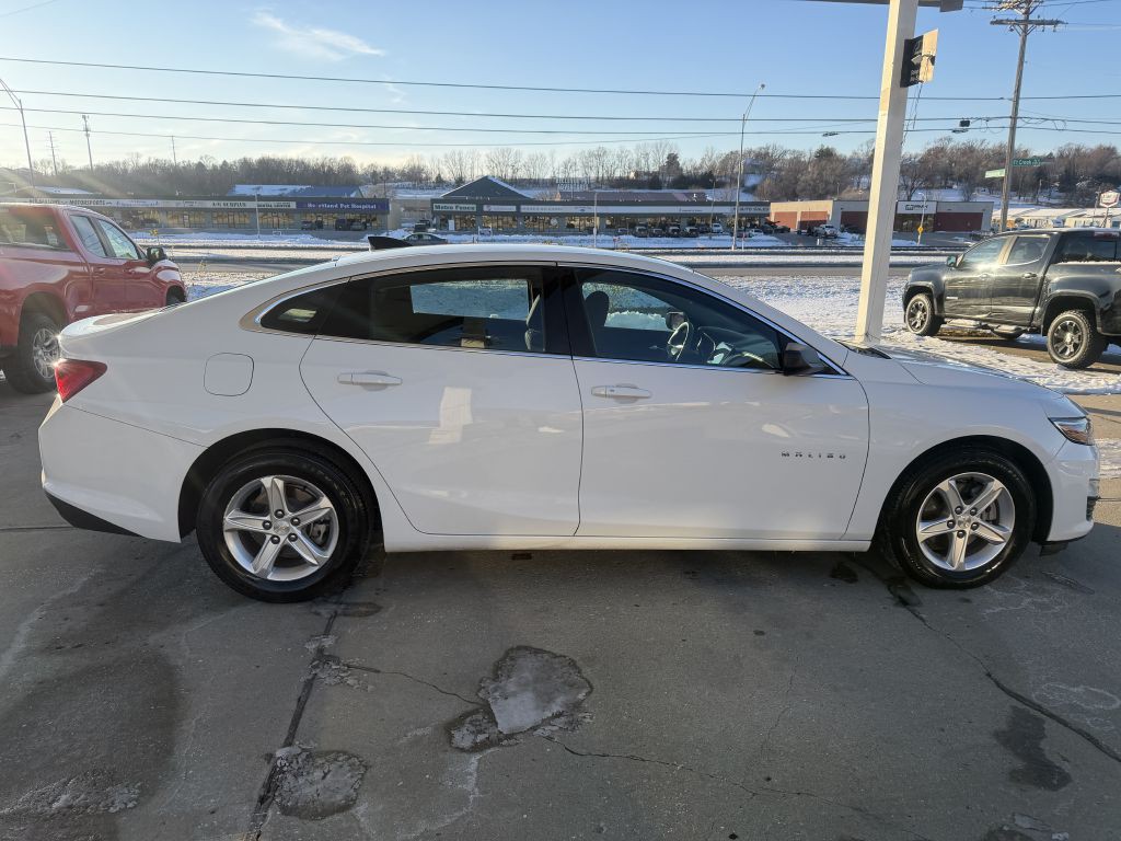 2023 Chevrolet Malibu Image 9