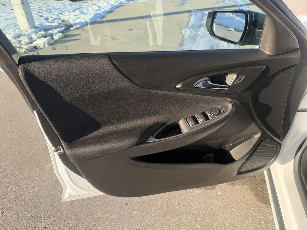 2023 Chevrolet Malibu Image 11