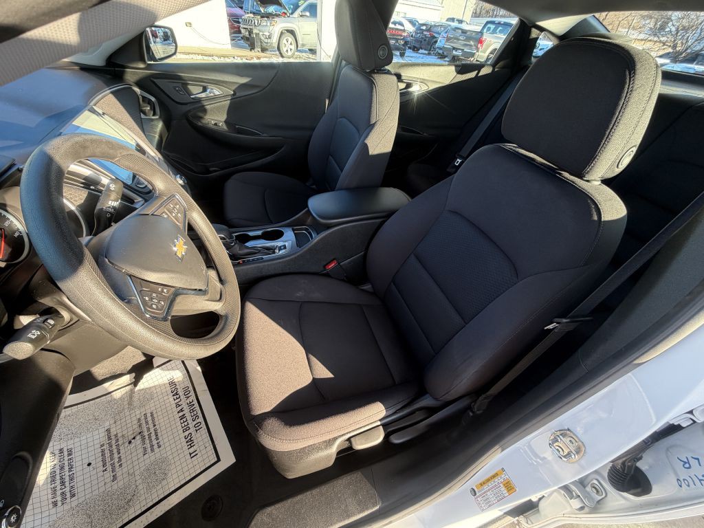 2023 Chevrolet Malibu Image 12