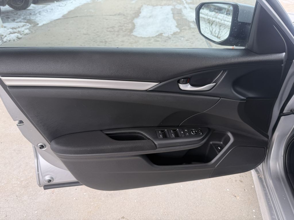 2018 Honda Civic Image 11