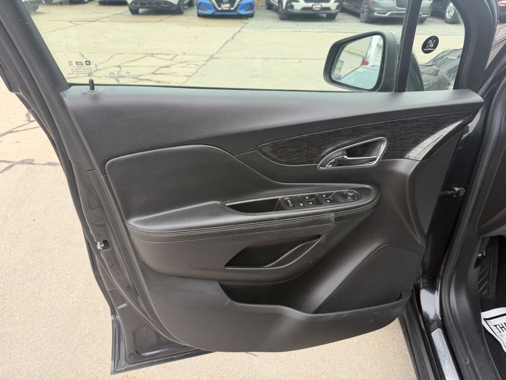 2016 Buick Enclave Image 9