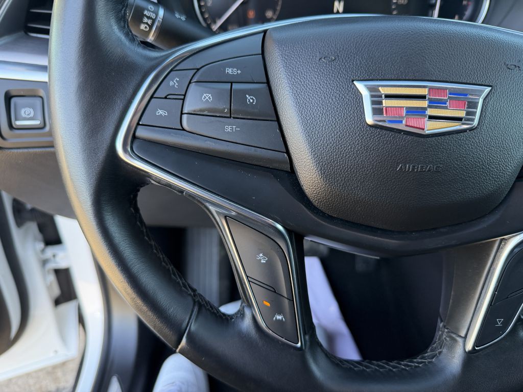 2021 Cadillac XT5 Image 12