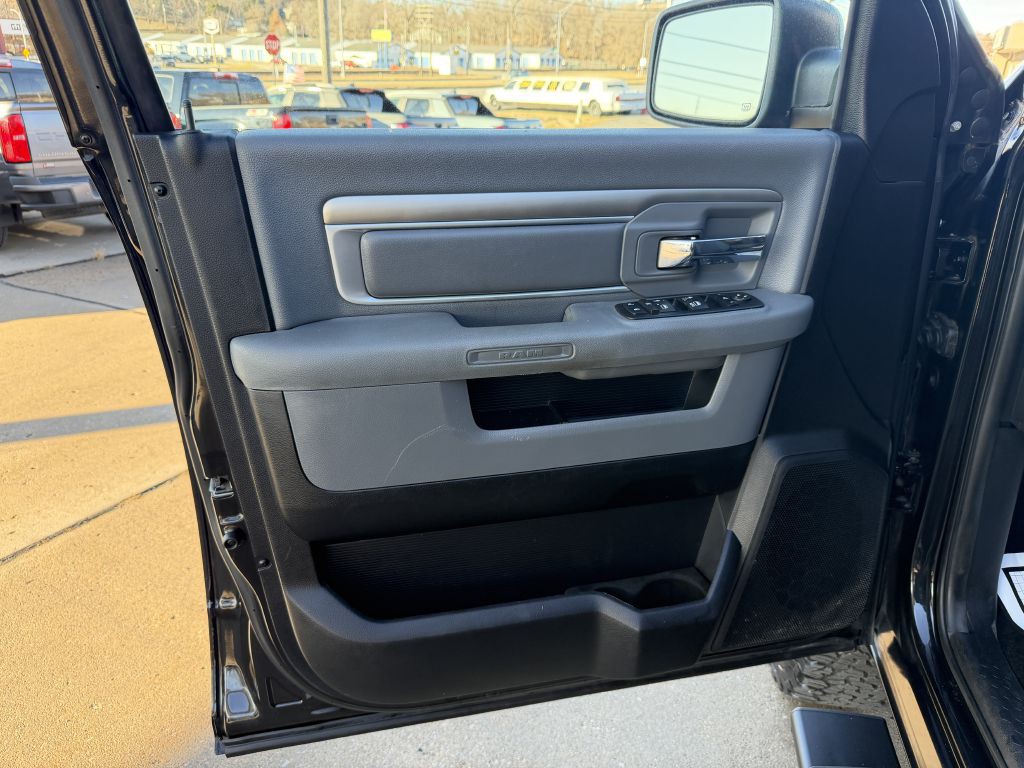 2016 RAM 2500 Image 9