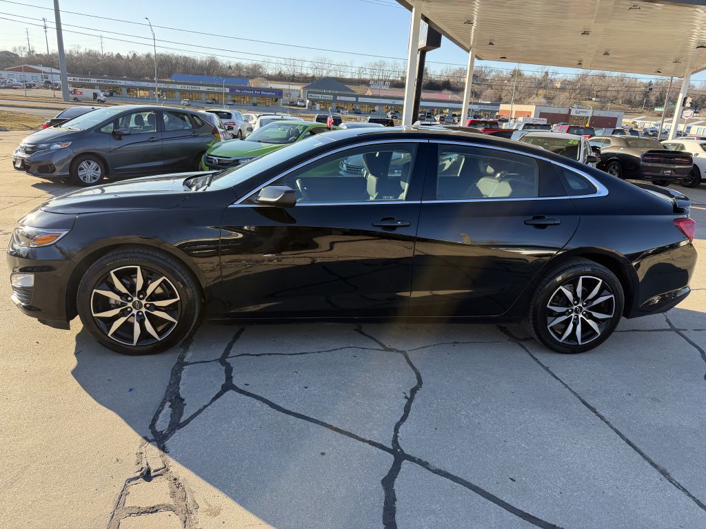 2022 Chevrolet Malibu Image 4