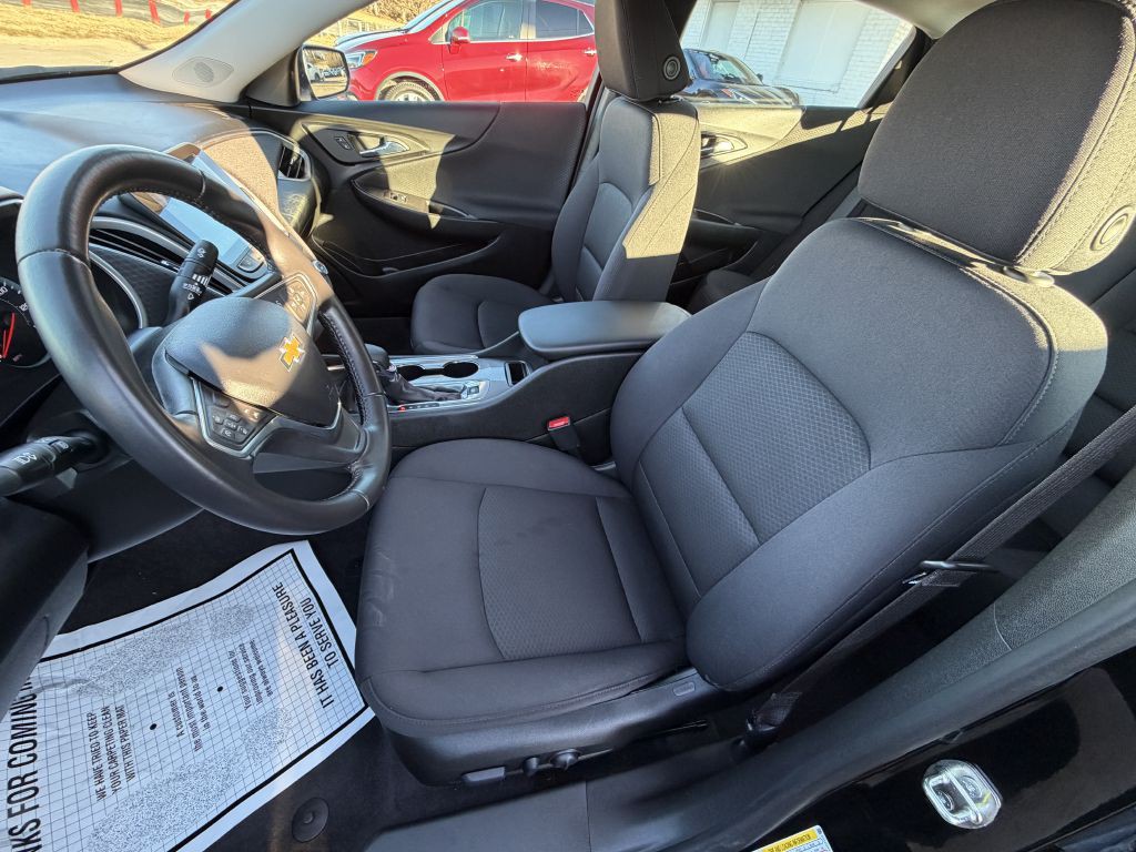 2022 Chevrolet Malibu Image 10