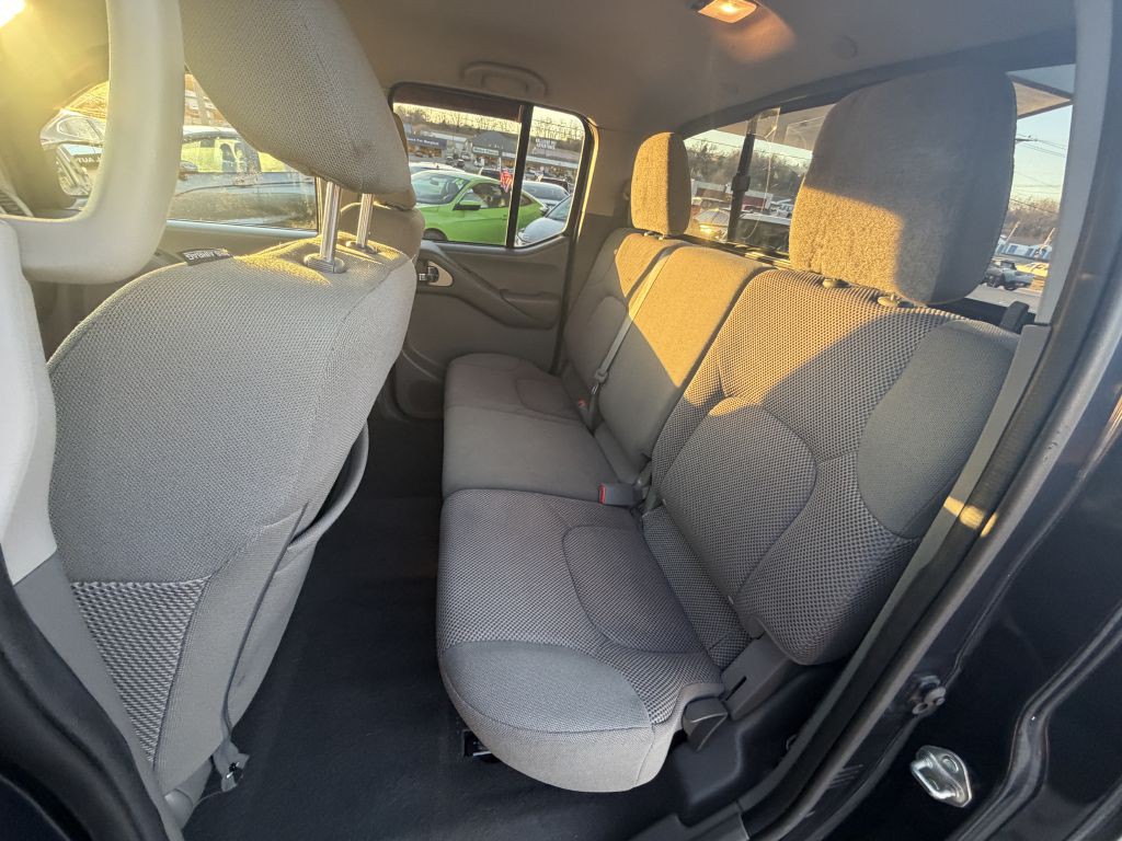 2019 Nissan Frontier Image 11