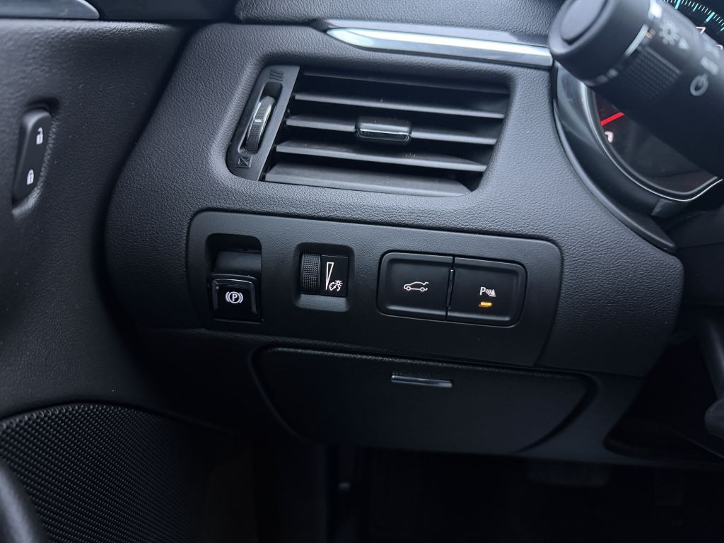 2019 Chevrolet Impala Image 12