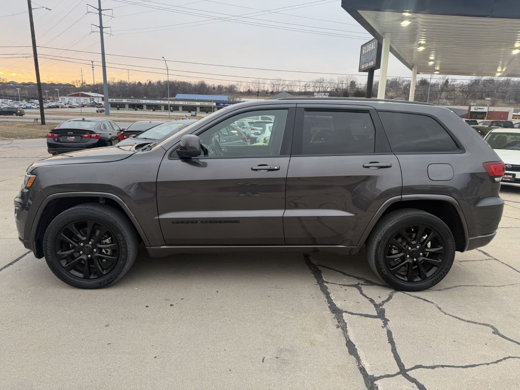 2021 Jeep Grand Cherokee Image 4