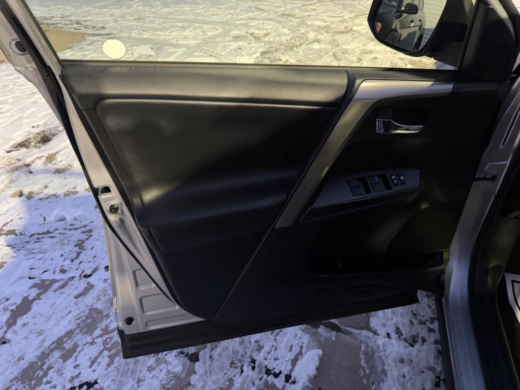 2018 Toyota Rav4 Image 7