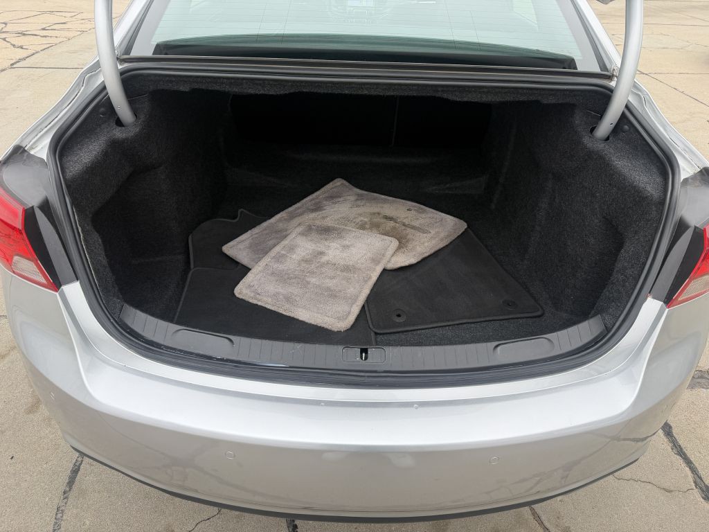 2017 Chevrolet Impala Image 8