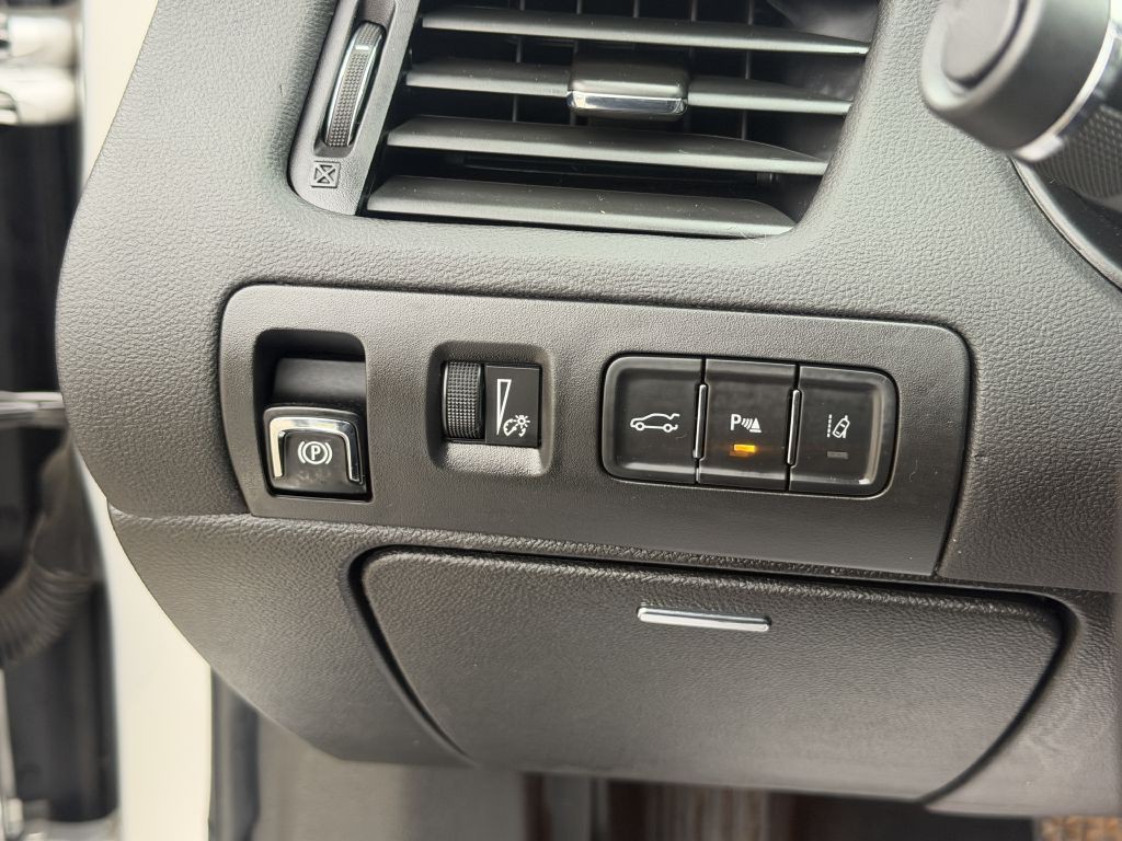 2017 Chevrolet Impala Image 12