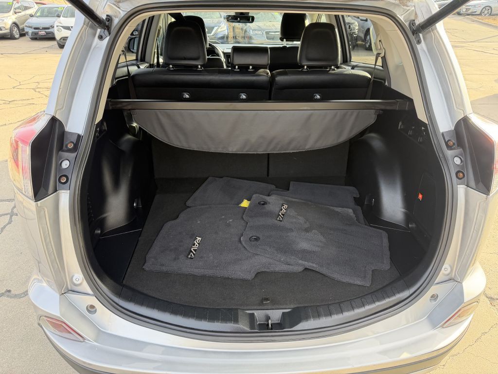 2018 Toyota Rav4 Image 8