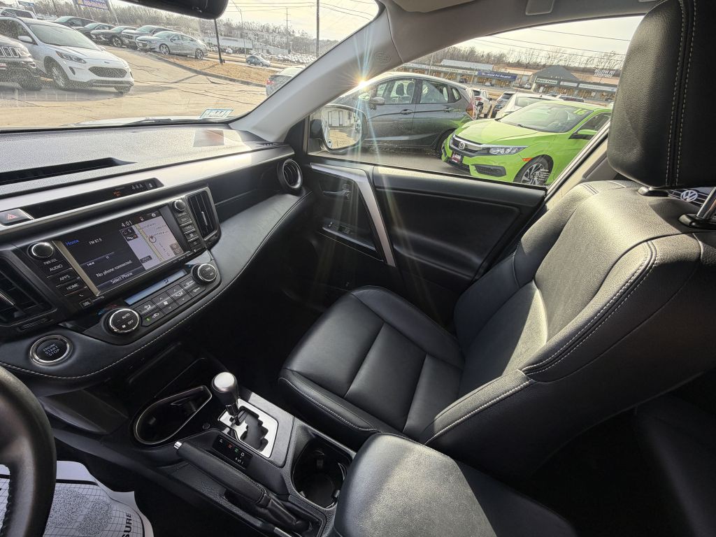 2018 Toyota Rav4 Image 18