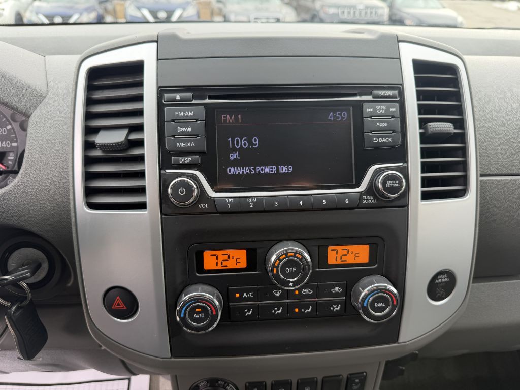 2016 Nissan Frontier Image 13