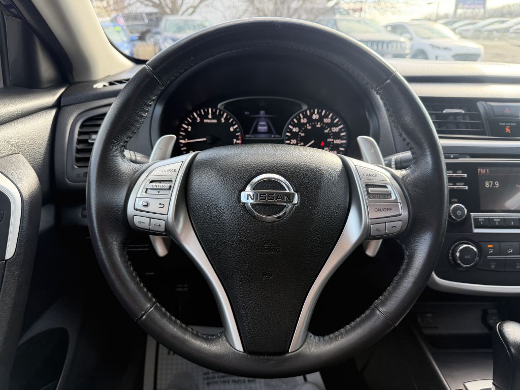 2017 Nissan Altima Image 12
