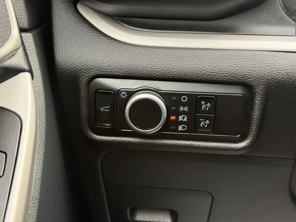 2023 Ford Explorer Image 13