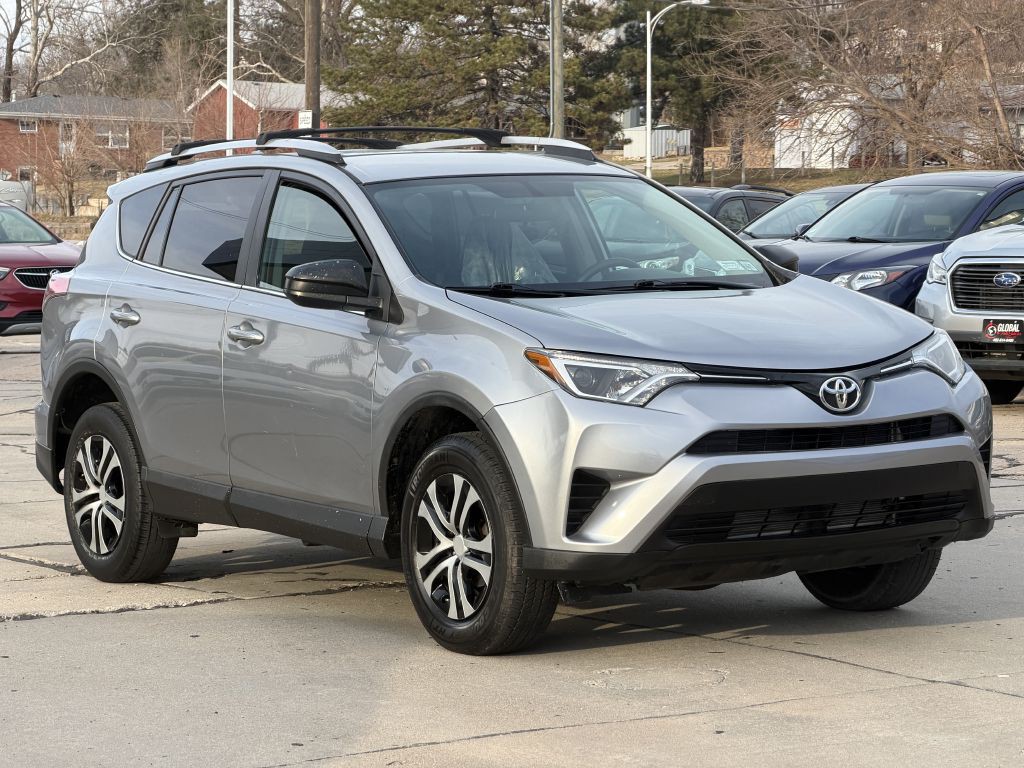 2016 Toyota Rav4 Image 2