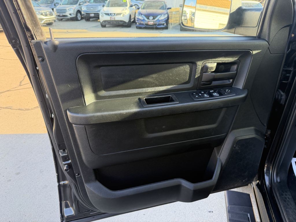 2017 RAM 1500 Image 8