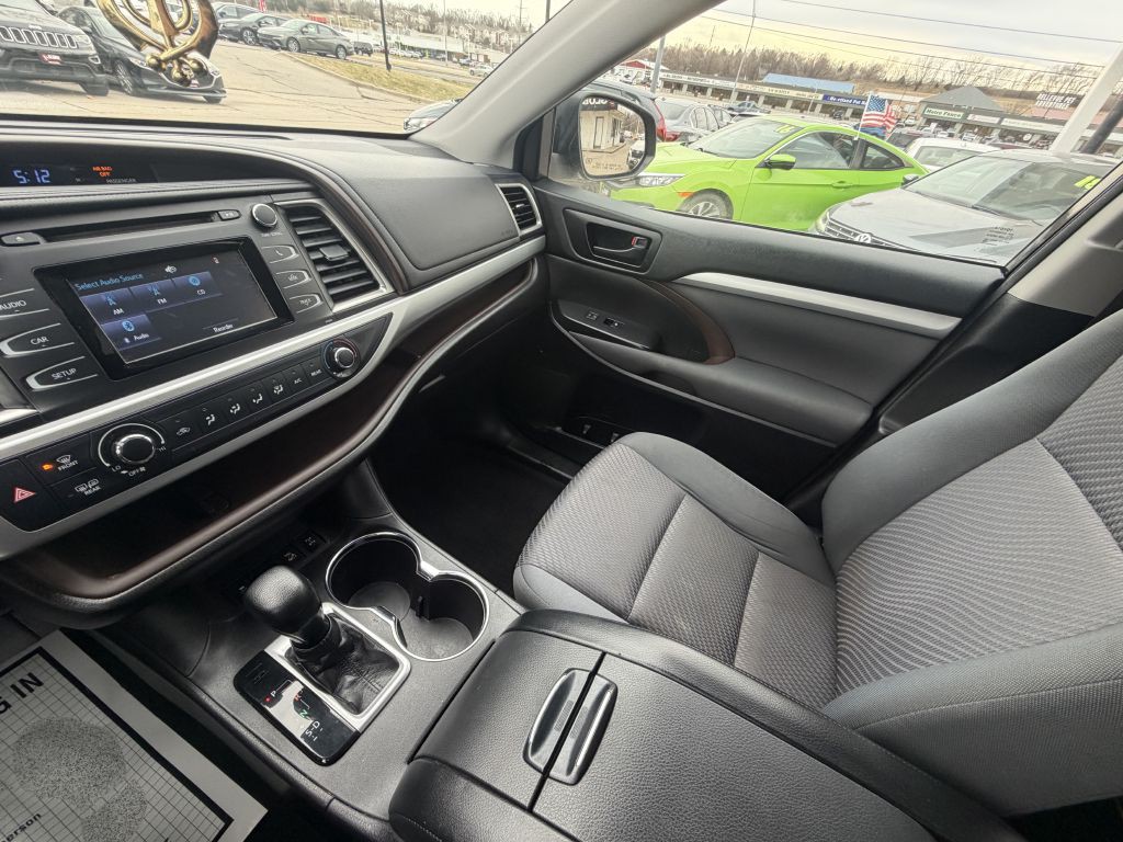2018 Toyota Highlander Image 19