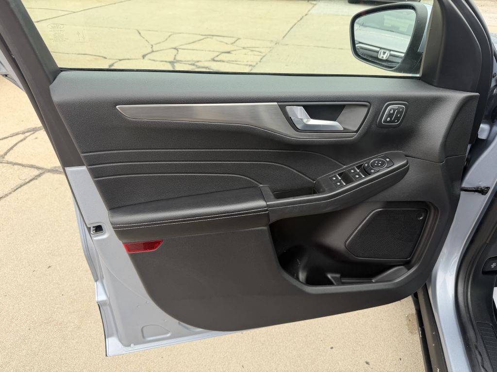 2022 Ford Escape Image 9