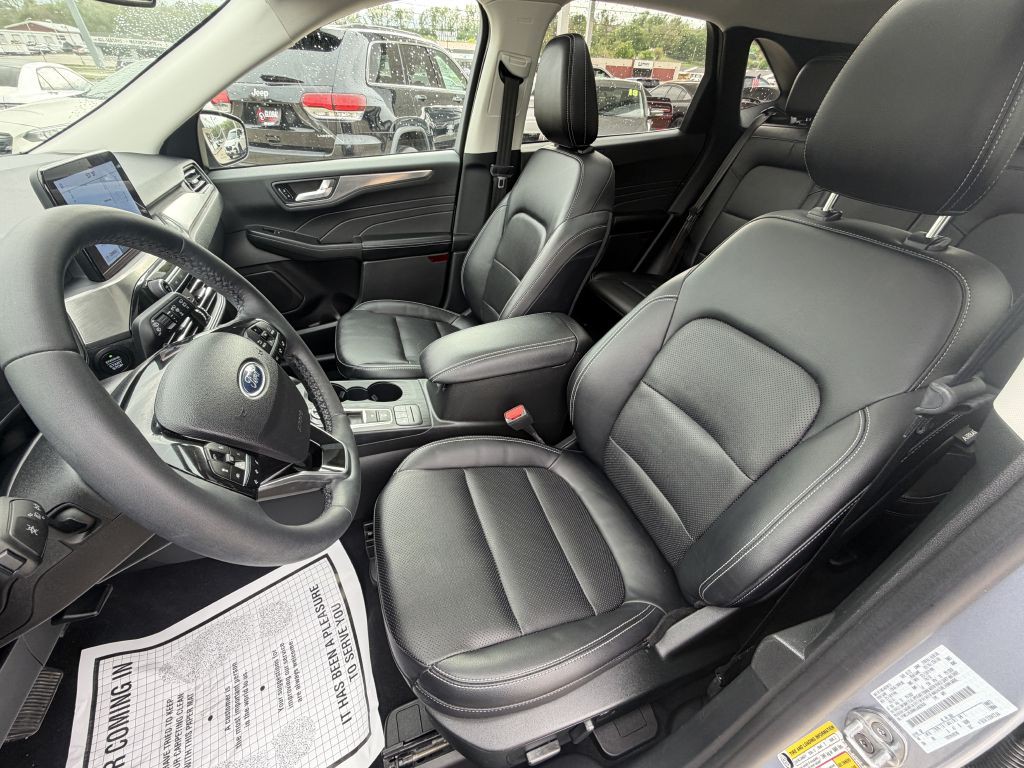 2022 Ford Escape Image 10