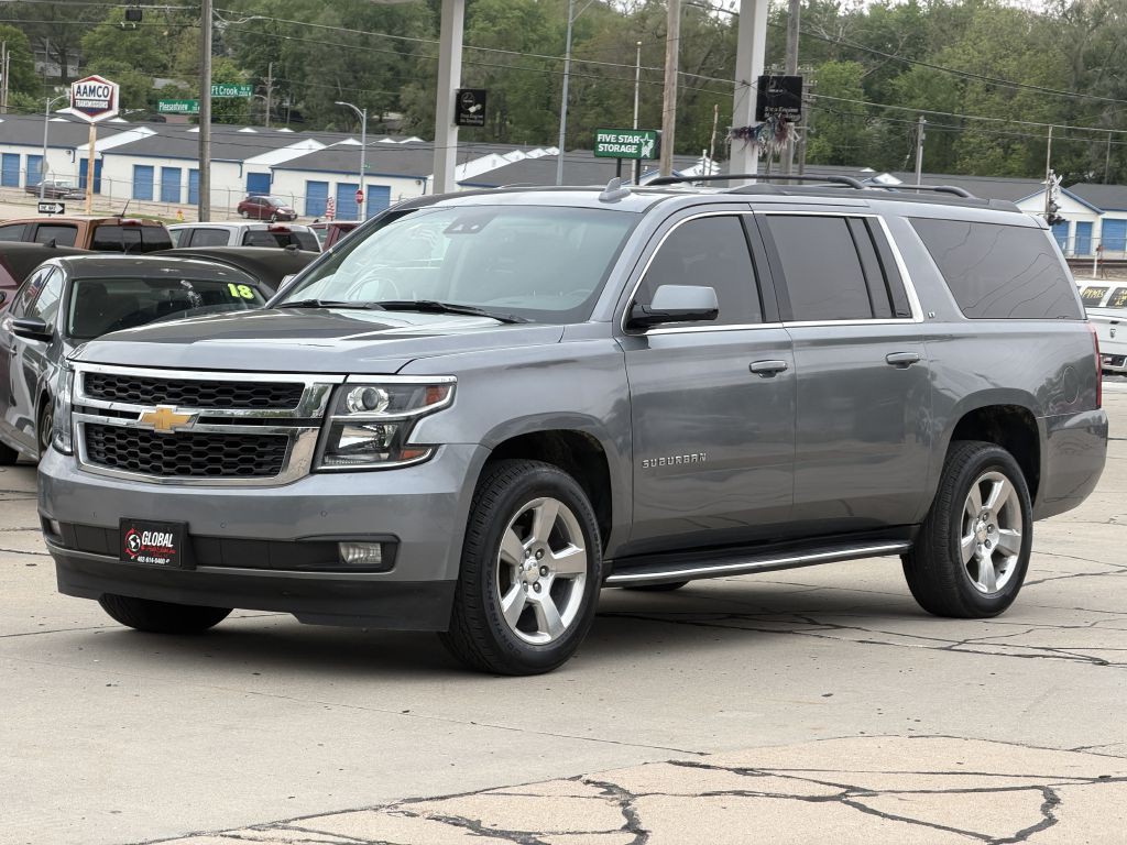 2018 Chevrolet Suburban Image 3