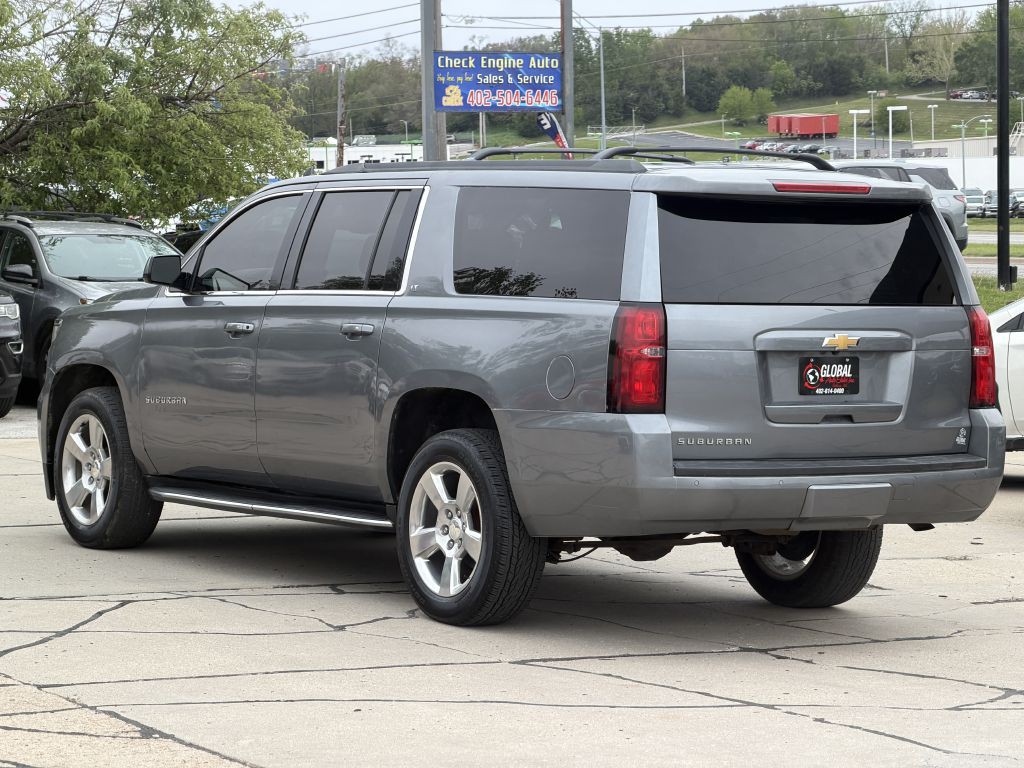 2018 Chevrolet Suburban Image 5
