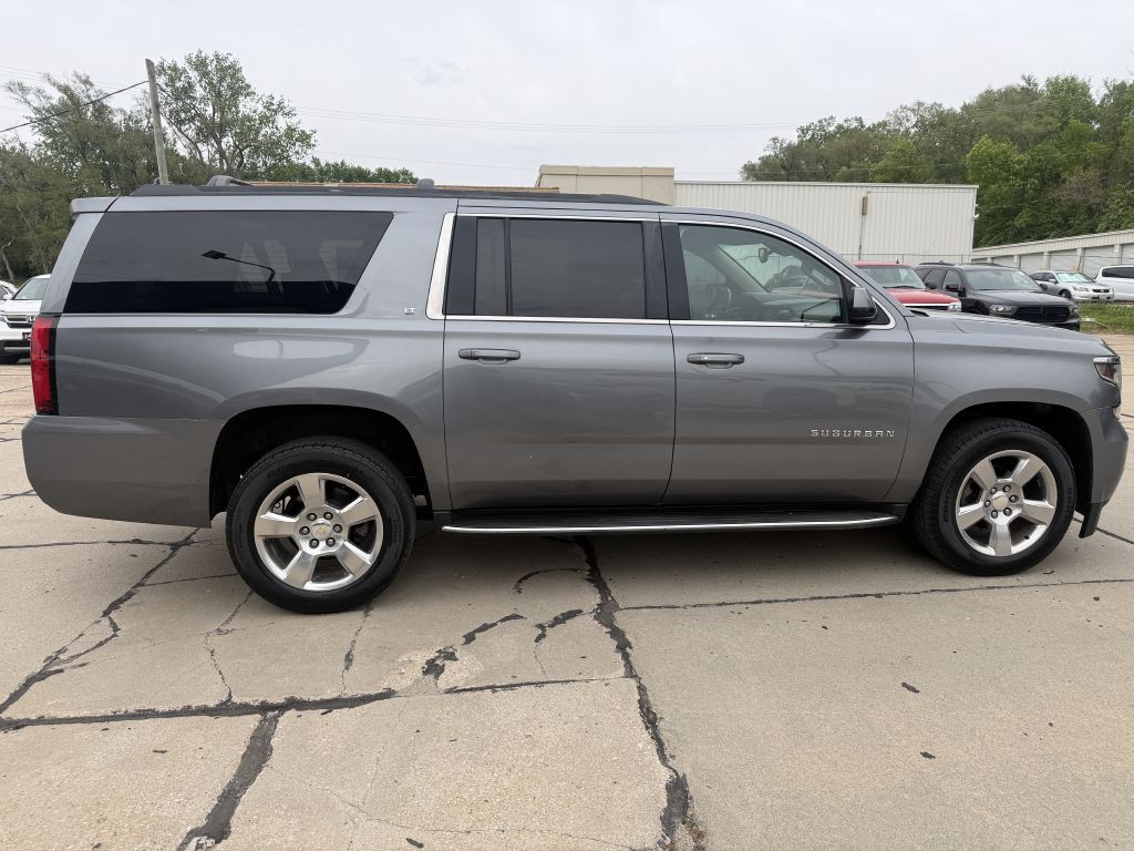2018 Chevrolet Suburban Image 7