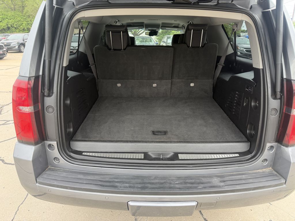 2018 Chevrolet Suburban Image 8