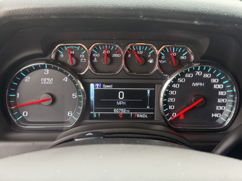 2018 Chevrolet Suburban Image 15