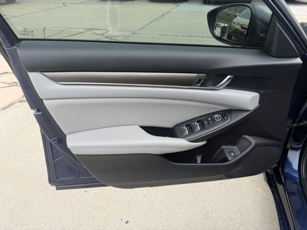 2020 Honda Accord Image 9