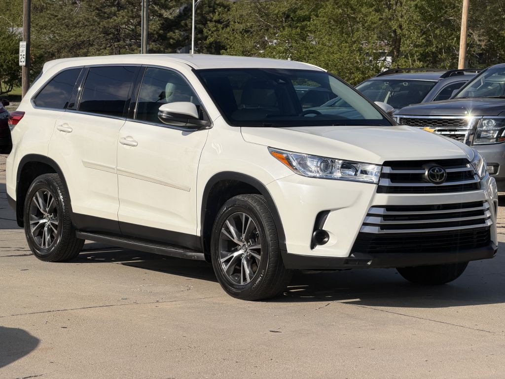 2019 Toyota Highlander Image 2