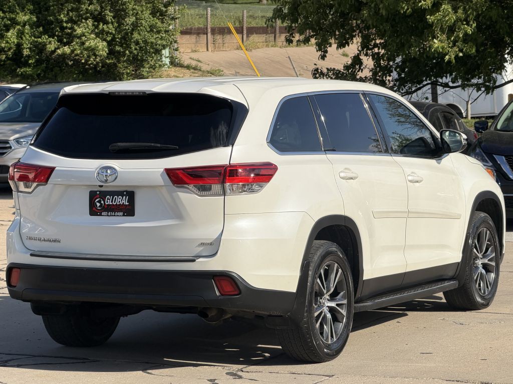 2019 Toyota Highlander Image 6