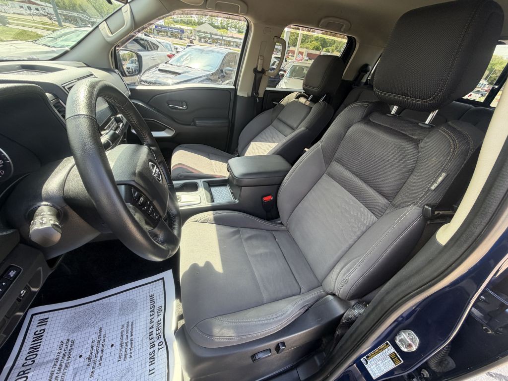 2023 Nissan Frontier Image 9