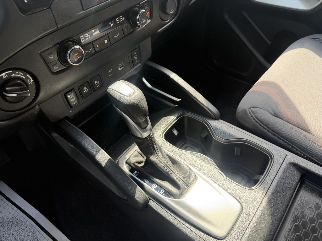 2023 Nissan Frontier Image 17