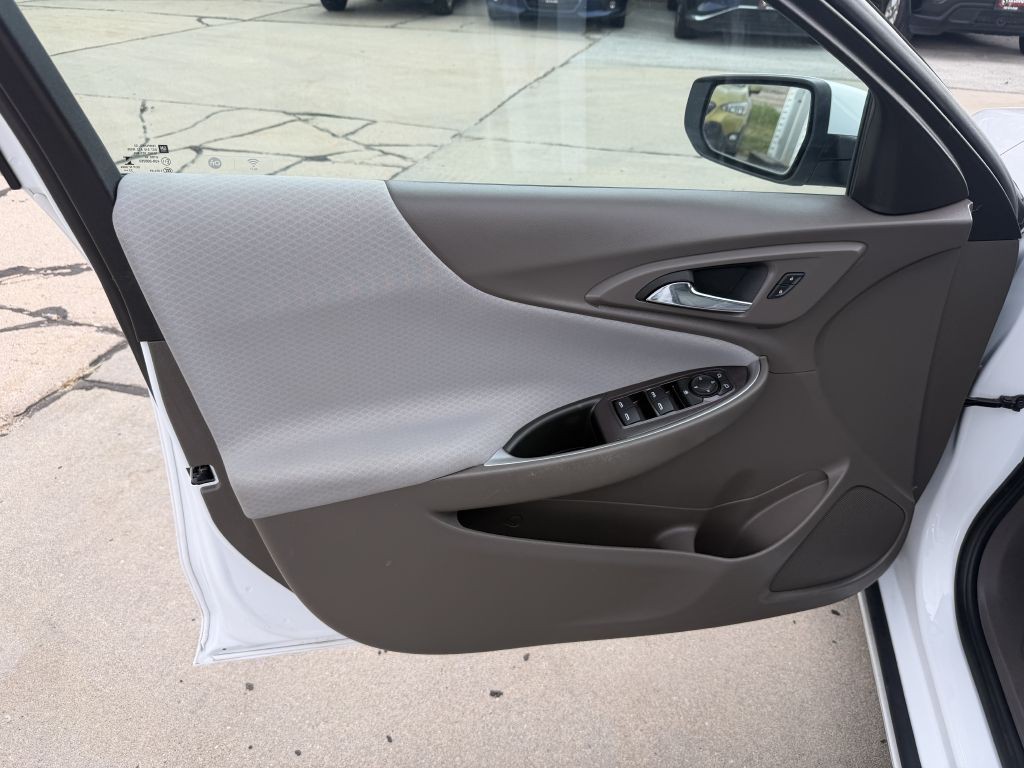 2024 Chevrolet Malibu Image 9