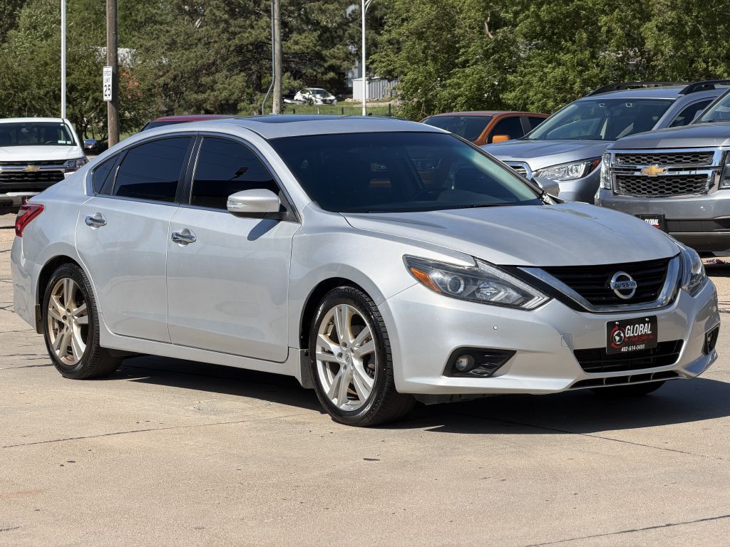 2016 Nissan Altima Image 2