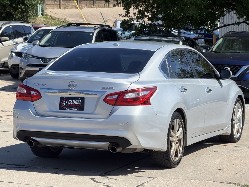 2016 Nissan Altima Image 6